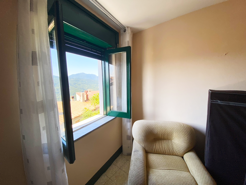 Detached house in the historic center (via Savonarola, 22)