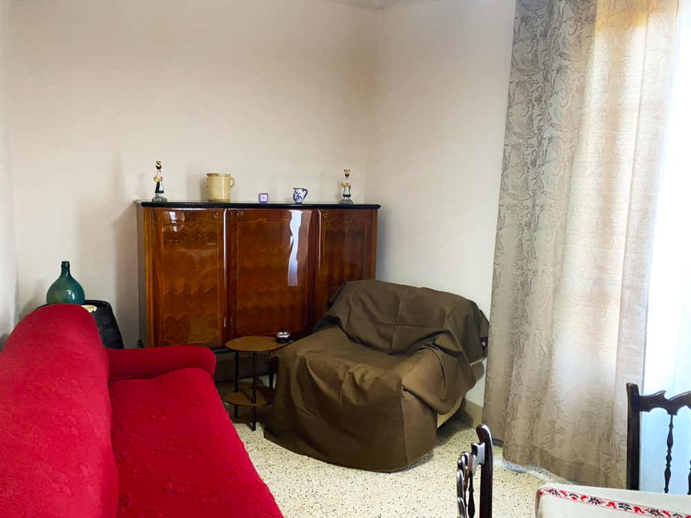 Detached house in the historic center (via Savonarola, 22)