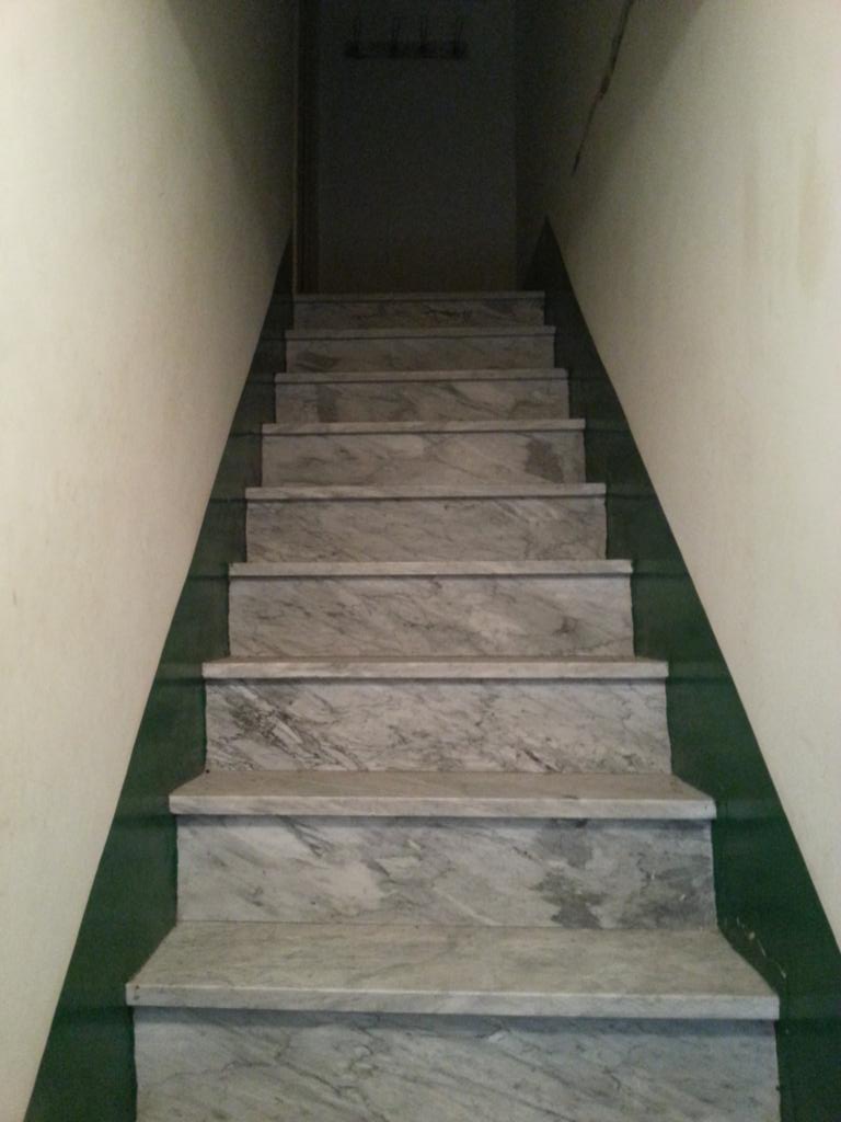 Detached house in the urban centre (via Leopardi, 3)