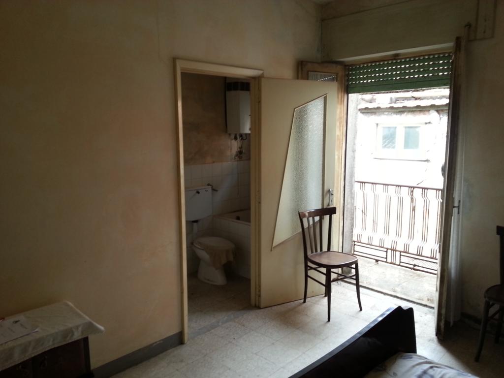 Detached house in the urban centre (via Leopardi, 3)