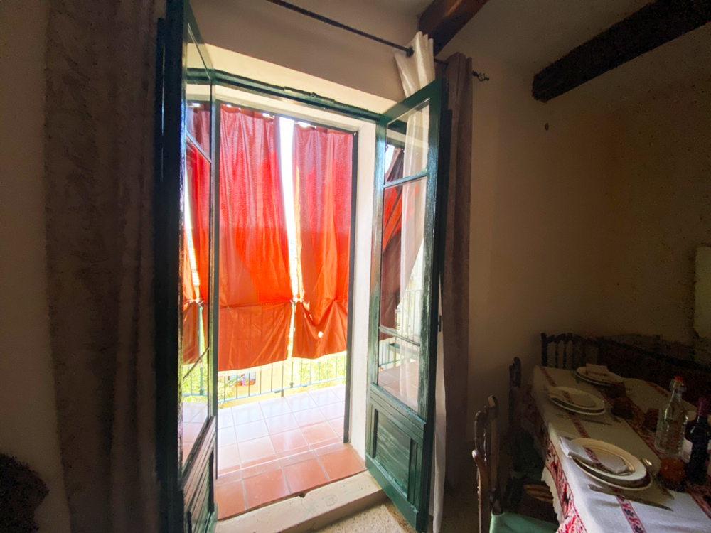 Detached house in the historic center (via Savonarola, 22)