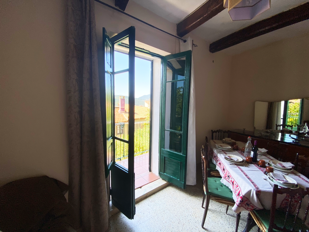 Detached house in the historic center (via Savonarola, 22)