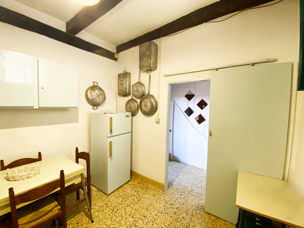 Detached house in the historic center (via Savonarola, 22)