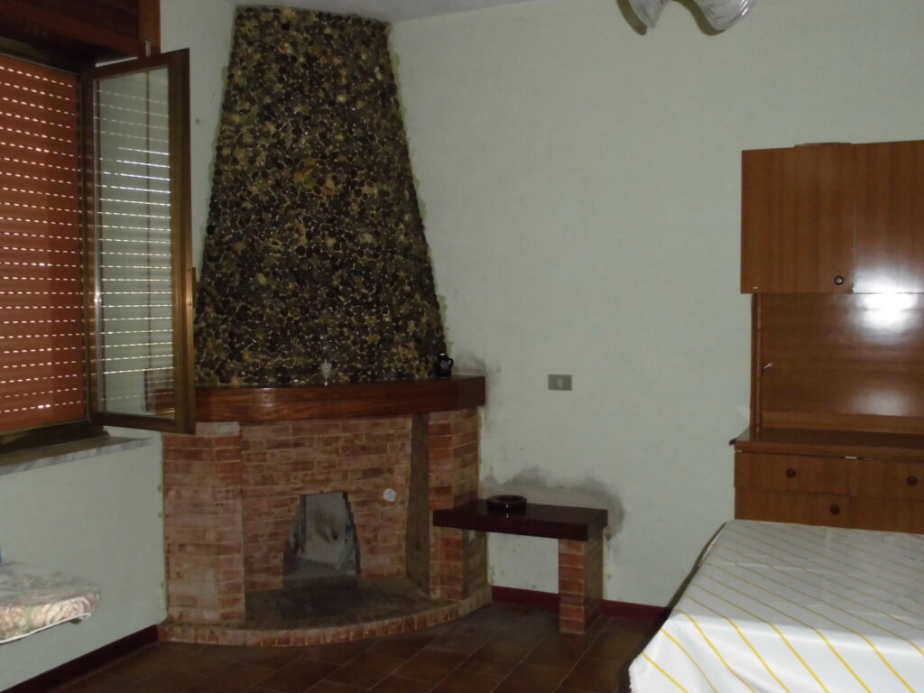 Villa with land (c.da Cerri)