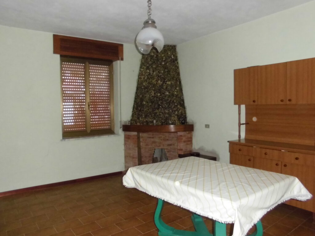 Villa with land (c.da Cerri)