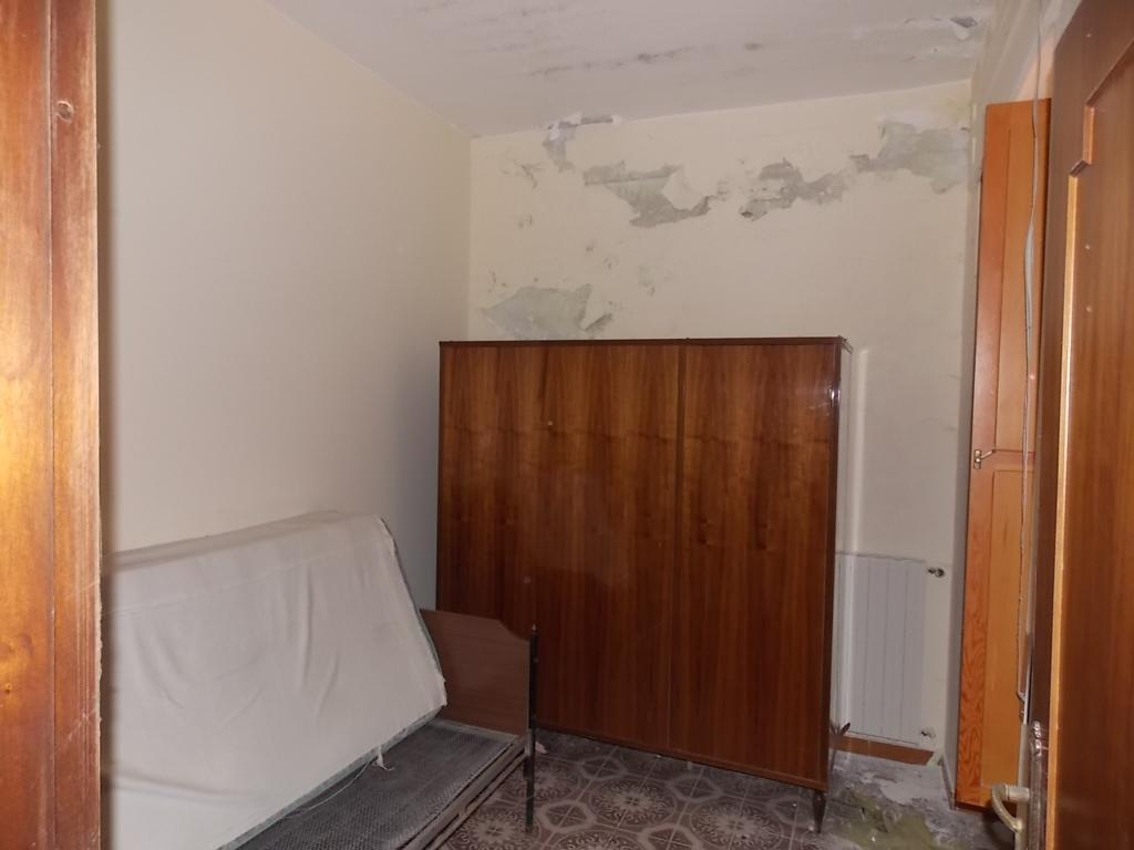 Casa indipendente con garage e deposito in una frazione rurale (via Procoio, 107)