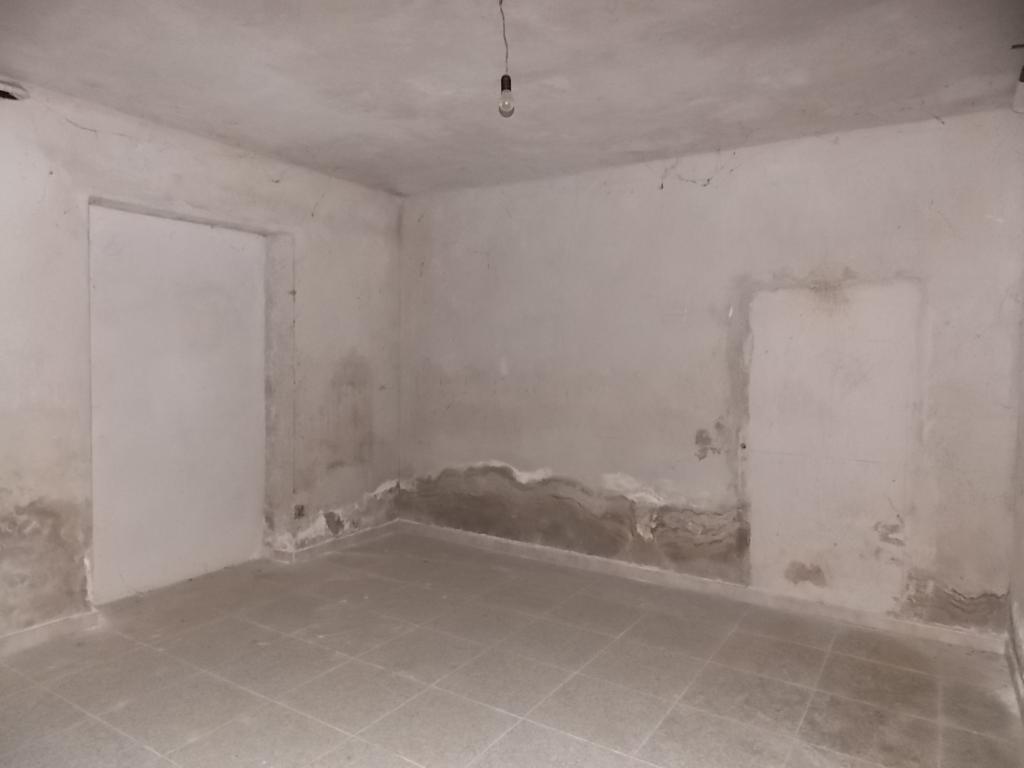 Casa indipendente con garage e deposito in una frazione rurale (via Procoio, 107)