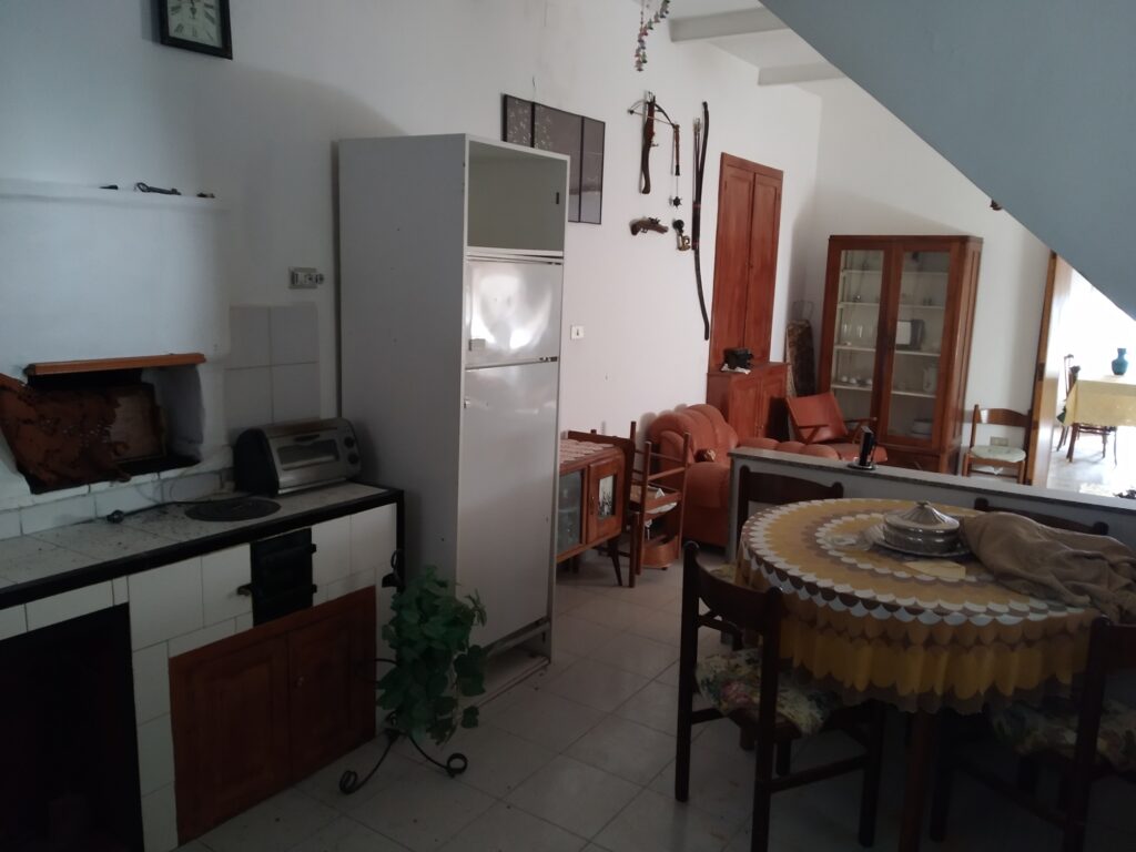 Detached house in the historic center (via Dante, 106)