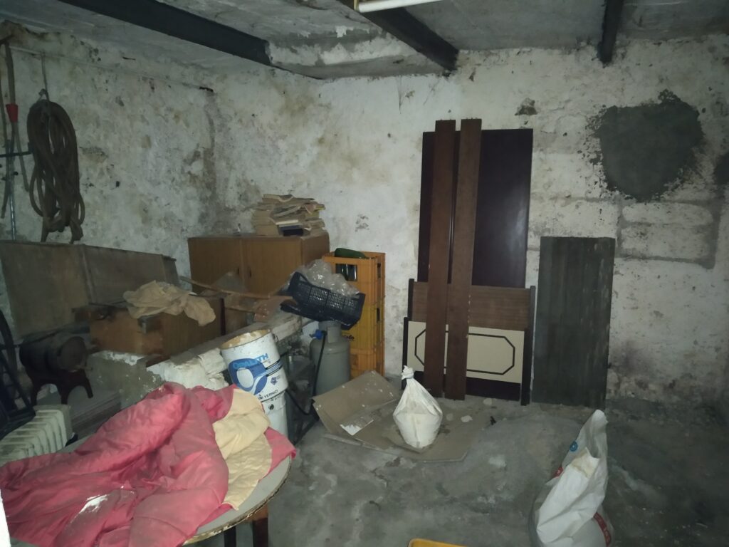 Detached house in the historic center (via Dante, 106)