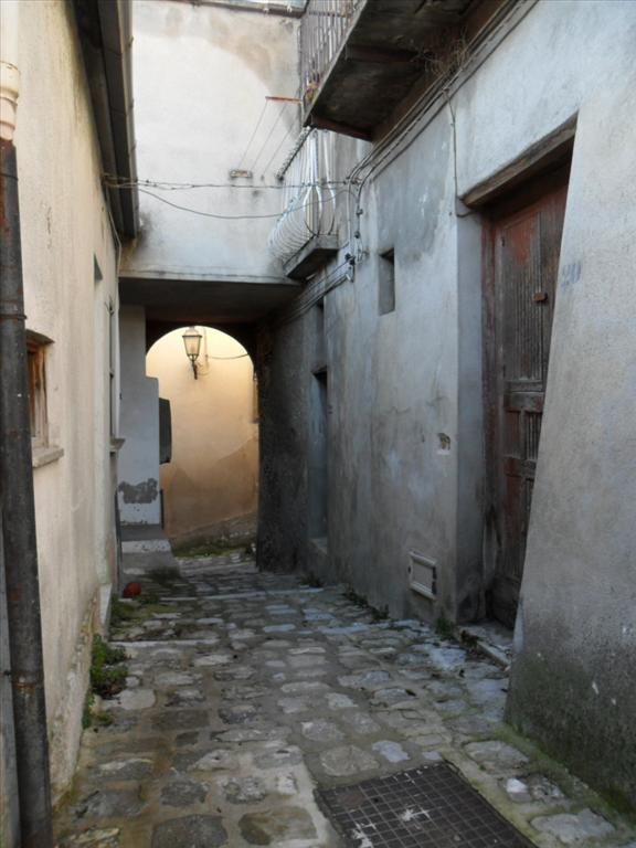 Casa indipendente nel centro storico (via Boccaccio, 3)