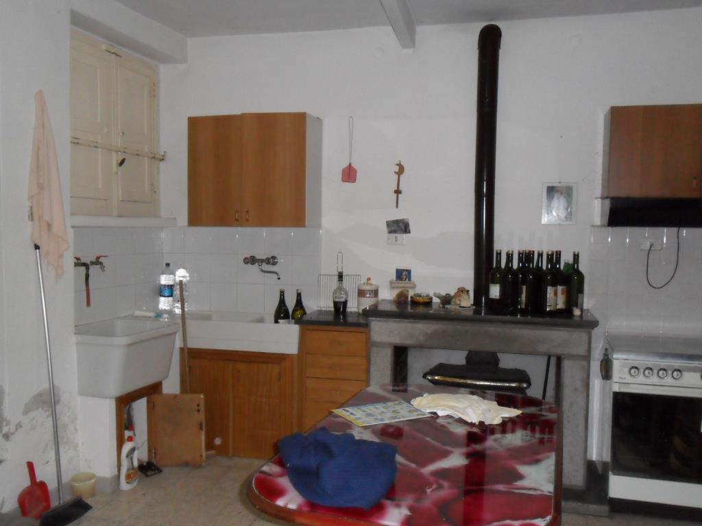 Detached house in the historic center (via Lamarmora, 2)