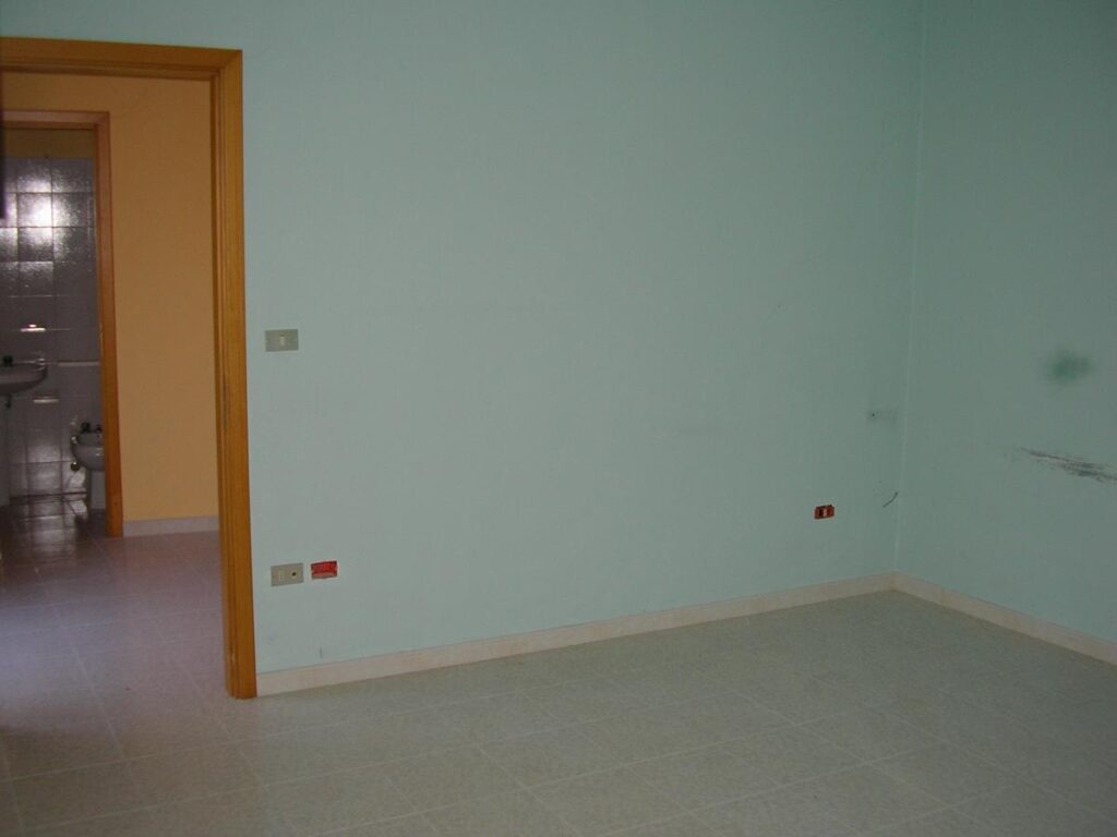 Detached house in the urban centre (via Cantù, 1)