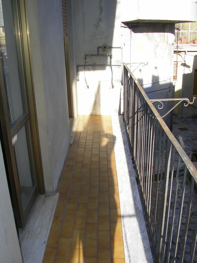 Detached house in the urban centre (via Cantù, 1)