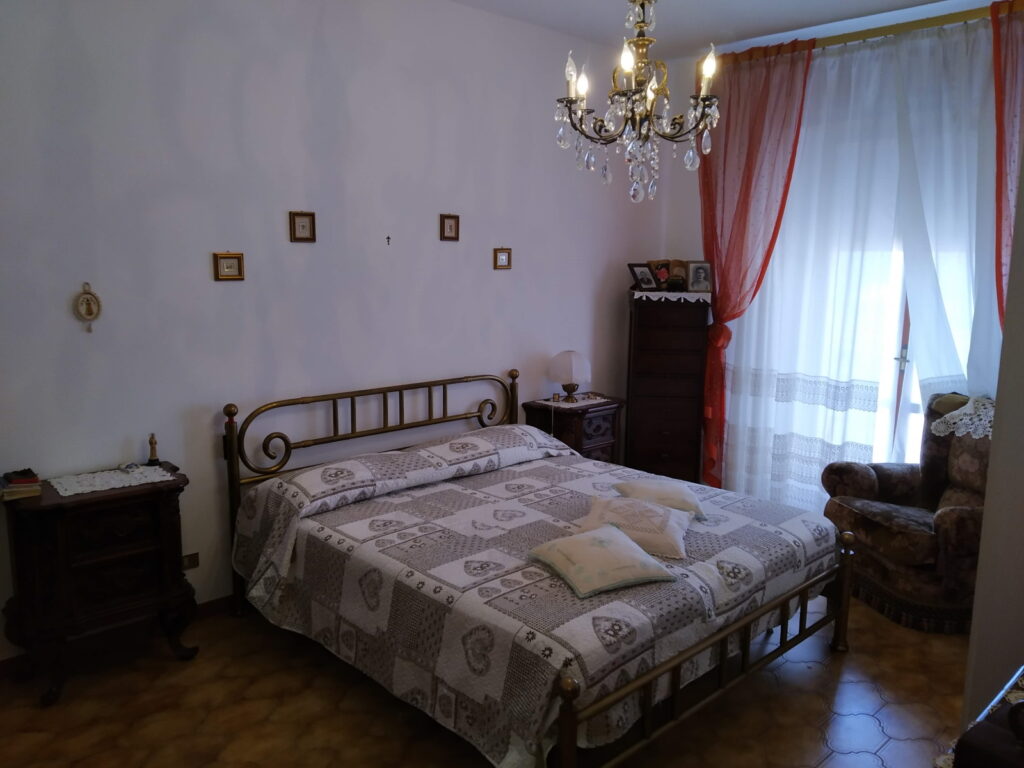 Detached house in the historic center (via Dante, 70)