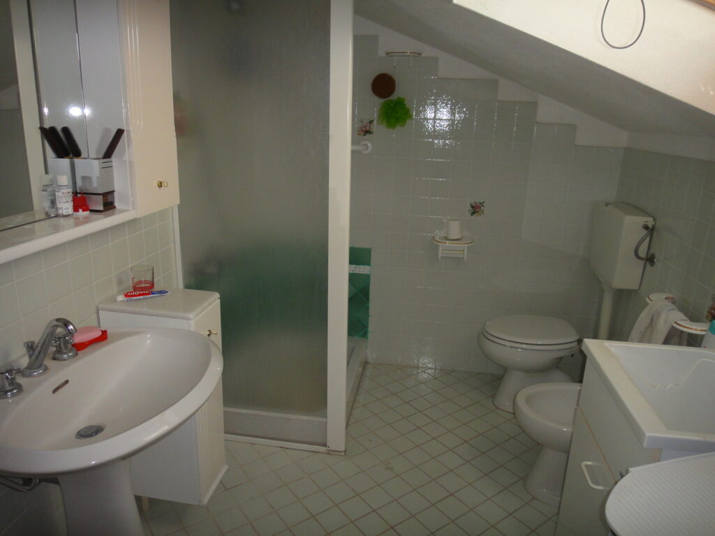 Casa indipendente nella frazione termale (via Cremonesi, 64)