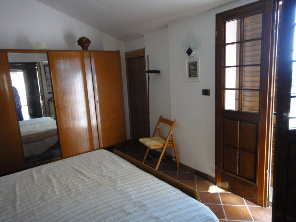 Casa indipendente nella frazione termale (via Cremonesi, 64)