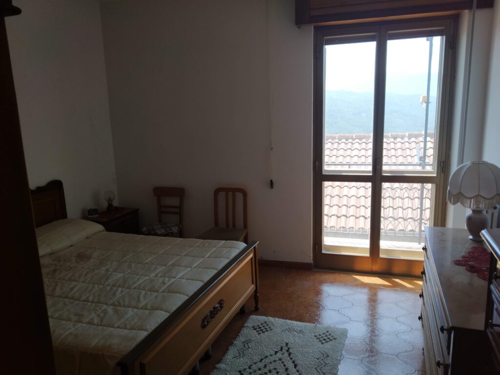 Casa indipendente nel centro storico (via Dante, 44)