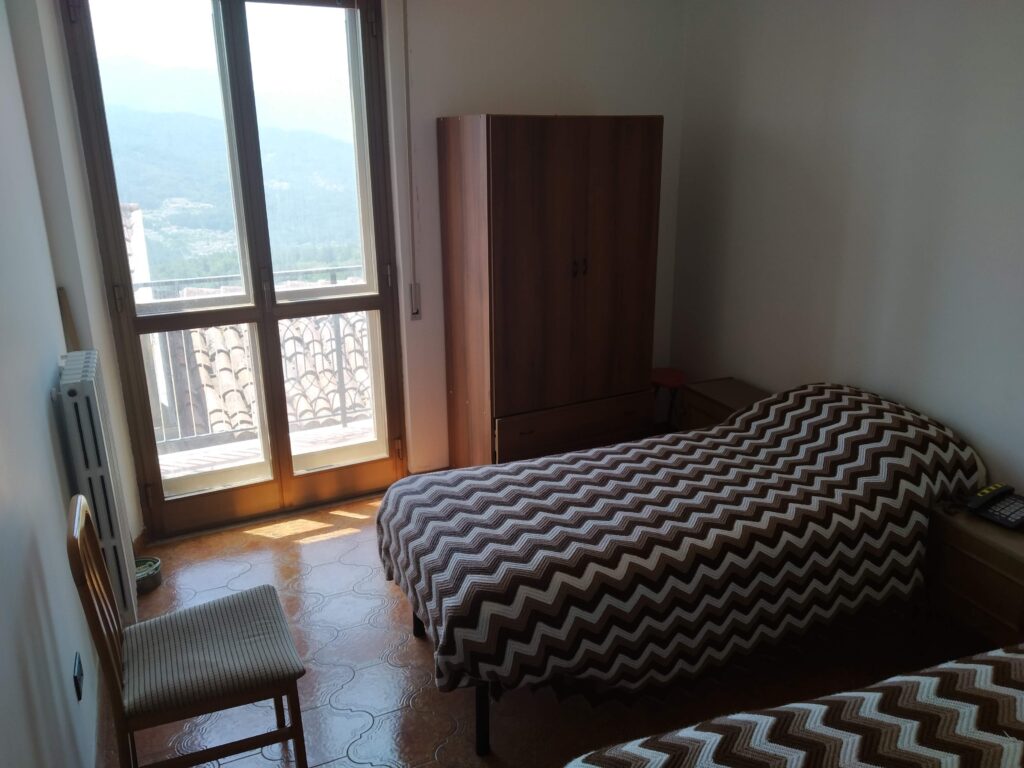 Casa indipendente nel centro storico (via Dante, 44)