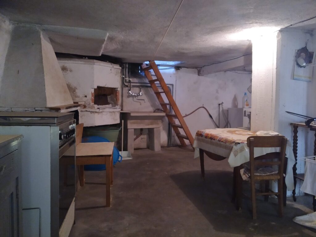 Casa indipendente nel centro storico (via Dante, 44)