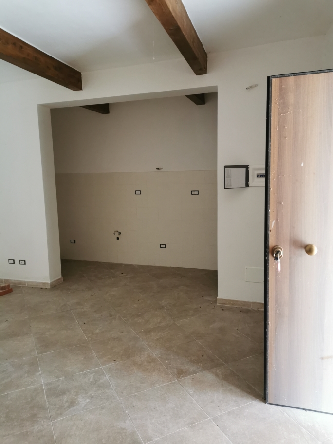 Villa con terreno nella frazione termale (SP 101)