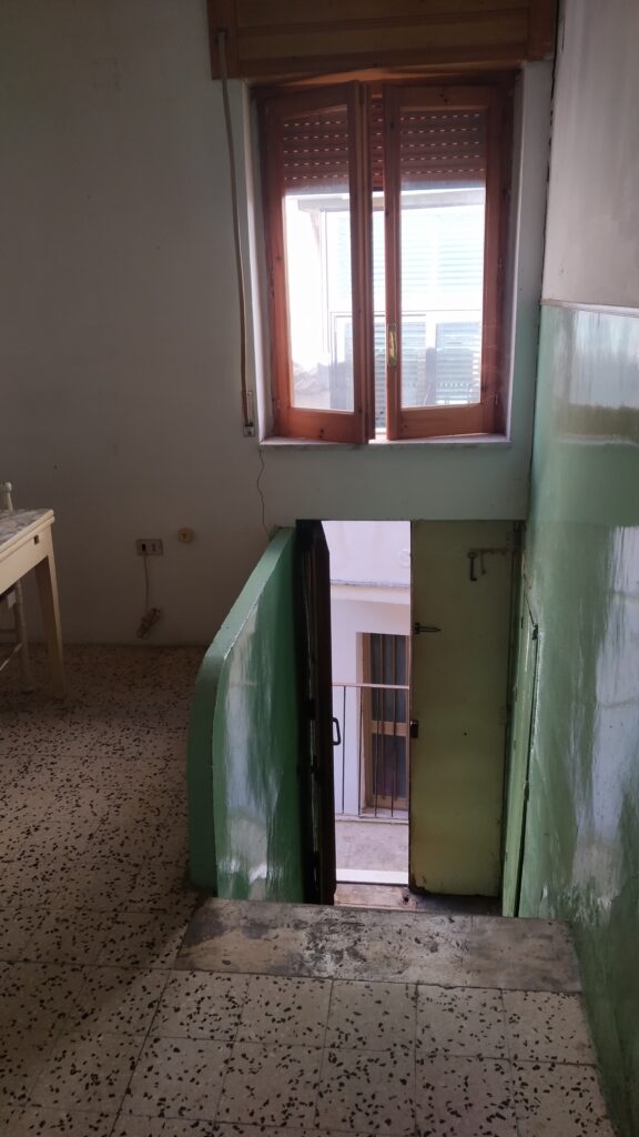 Detached house in the urban centre (via Romagnosi, 8)