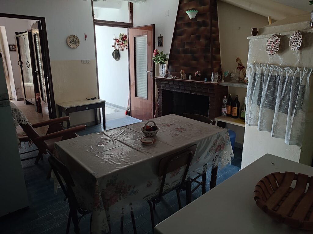 Detached house in the urban centre (via Zanardelli, 5)