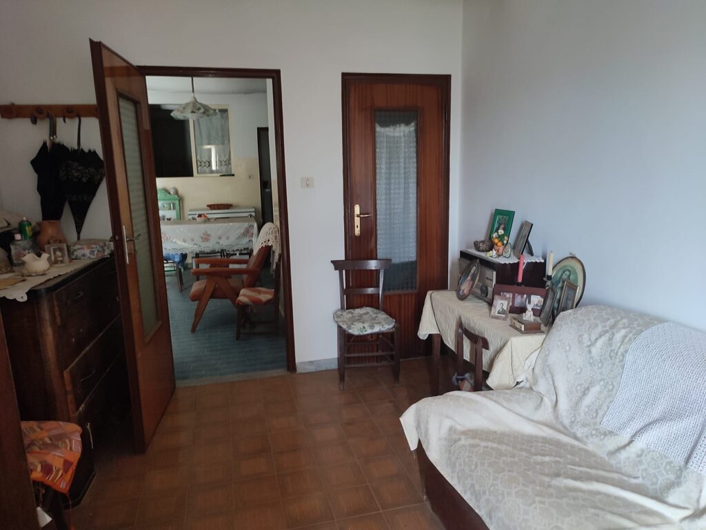 Detached house in the urban centre (via Zanardelli, 5)