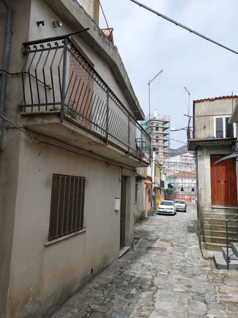 Detached house in the historic center (via Calvario, 18)
