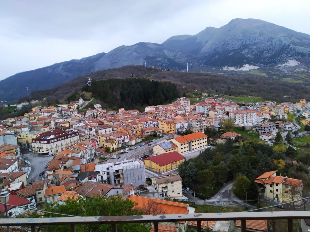 Casa indipendente nel centro storico (via Garibaldi, 7)