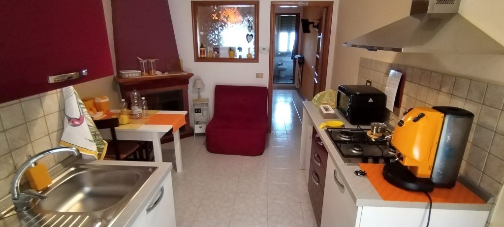 Casa indipendente nel centro urbano (via Nicotera, 7)