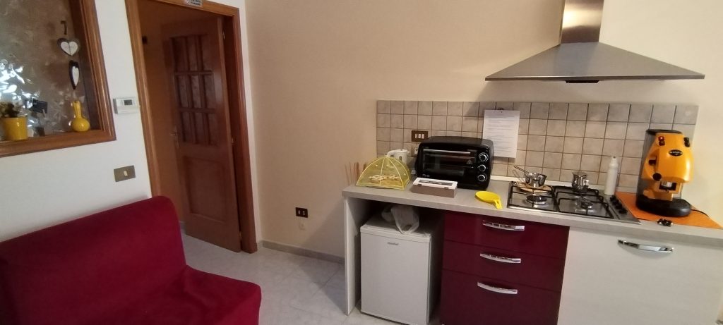 Casa indipendente nel centro urbano (via Nicotera, 7)