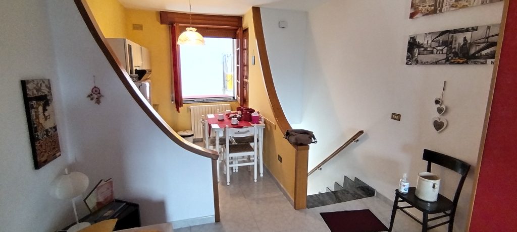 Casa indipendente nel centro urbano (via Nicotera, 7)
