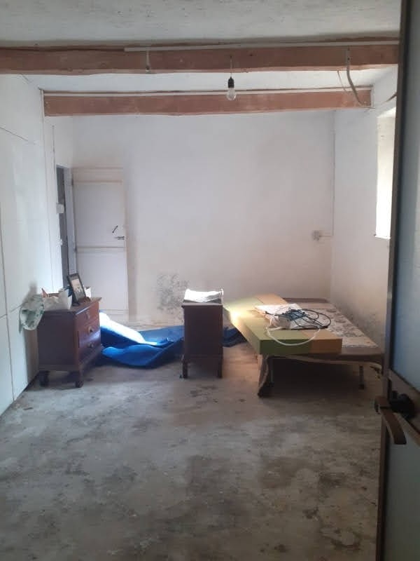 Casa indipendente in una frazione rurale (c.da Preti, 22)