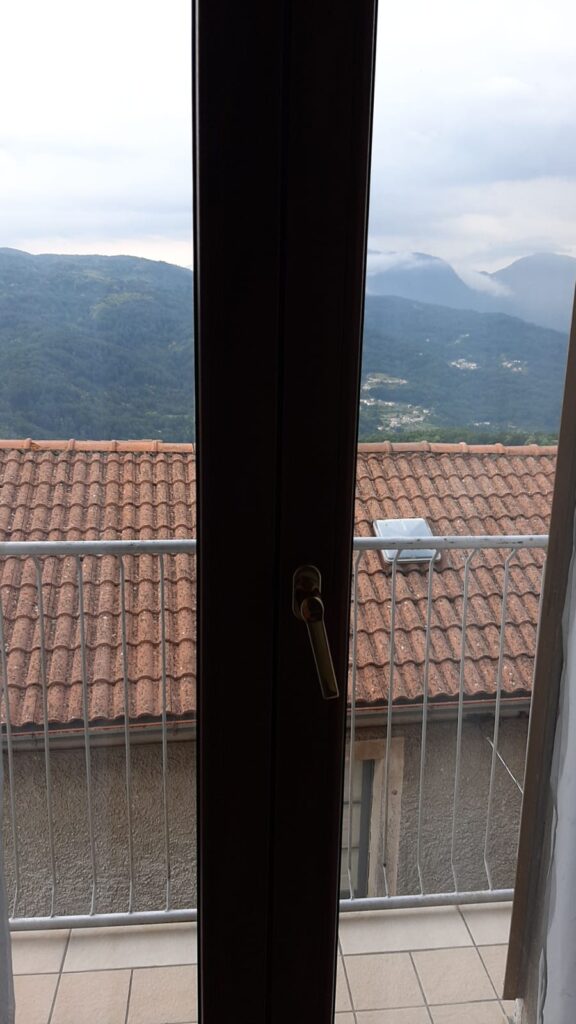 Detached house in the historic center (via Savonarola, 16)