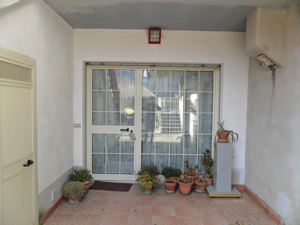 Detached house in the thermal area (viale delle Terme, 19/A) La tua