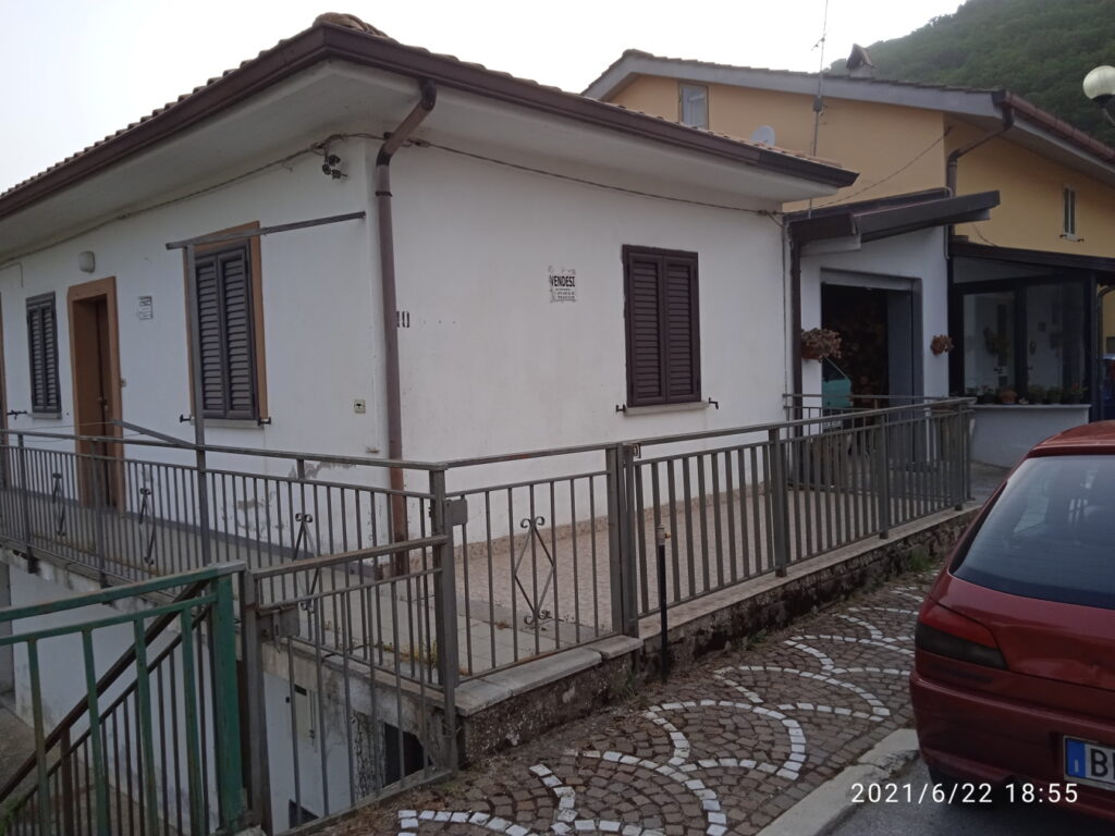 Detached house in the thermal area (via Santa Croce)