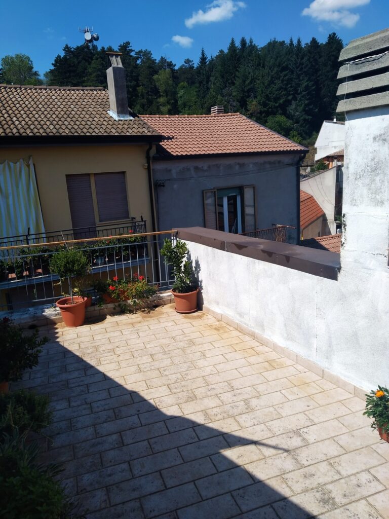 Casa indipendente nel centro urbano (via Duca d’Aosta, 50)