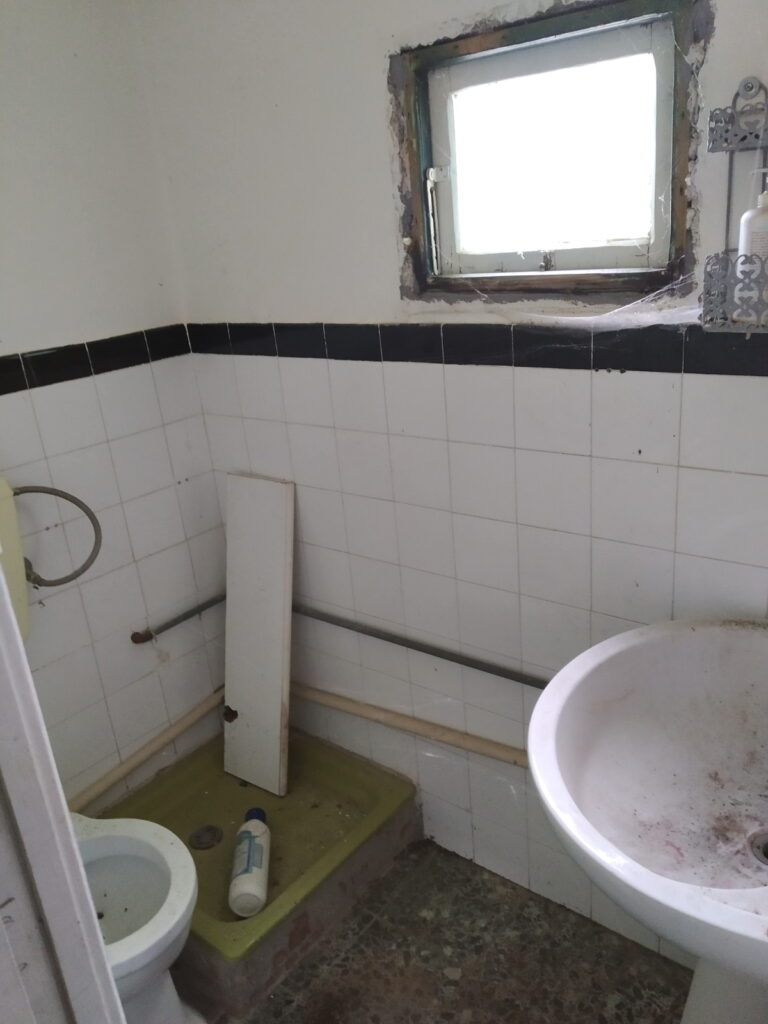 Casa indipendente nel centro storico (via Menotti, 2)
