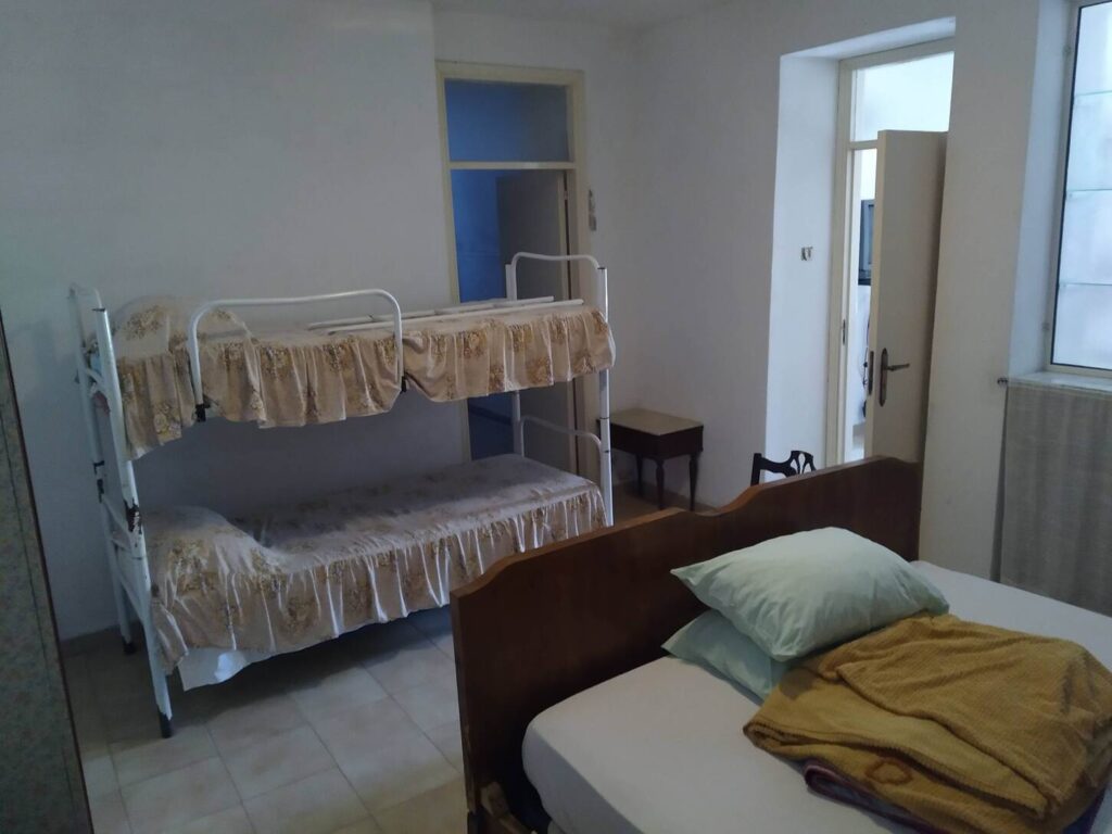 Casa indipendente nella frazione termale (via Monte Pollino, 20)