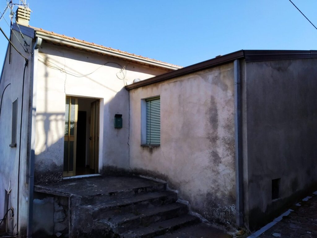 Detached house in a rural area (c.da Cerri, 41)
