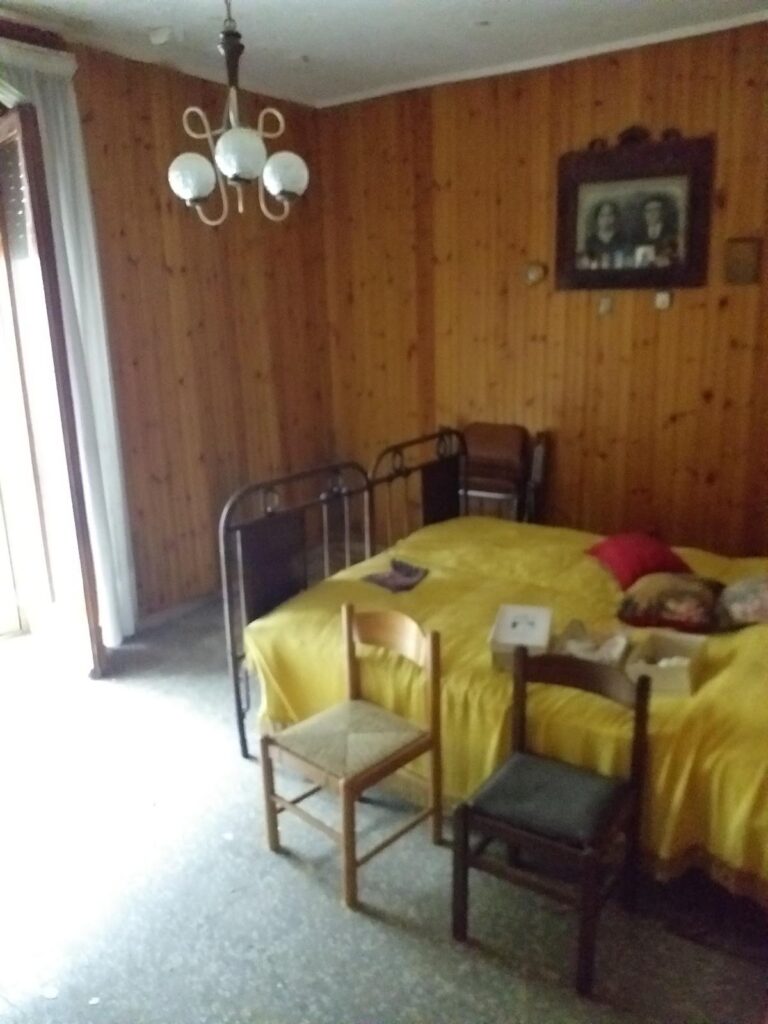 Casa indipendente nel centro urbano (via Romagnosi, 2)