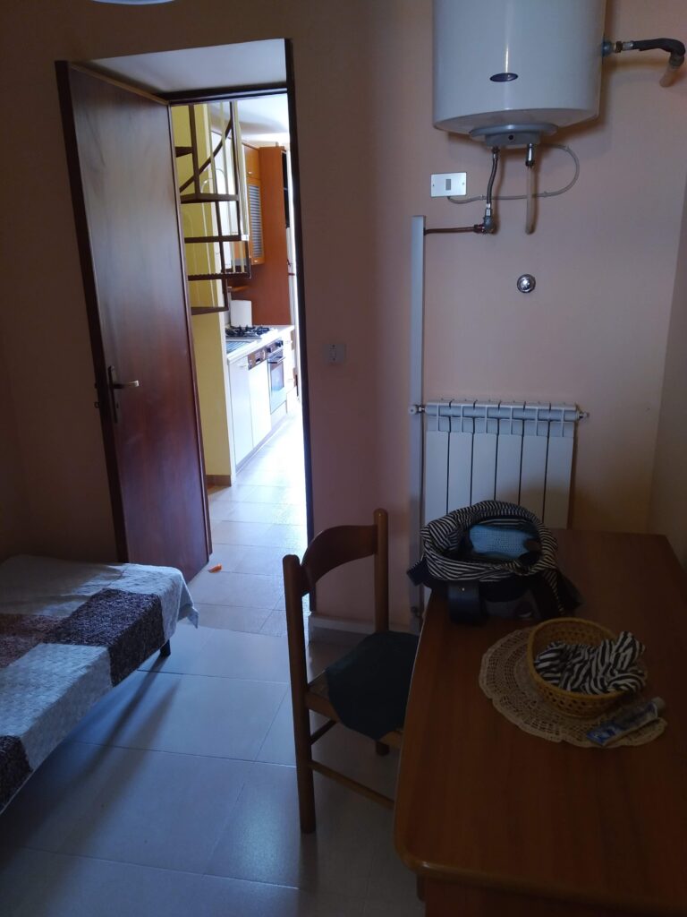 Detached house in the historic center (via Tassoni, 7)