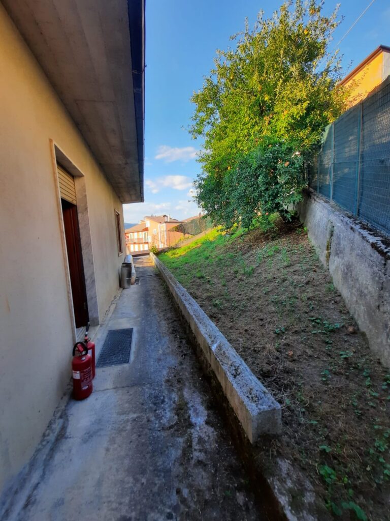 Casa indipendente nella frazione Agromonte Magnano (via Maturo, 11)