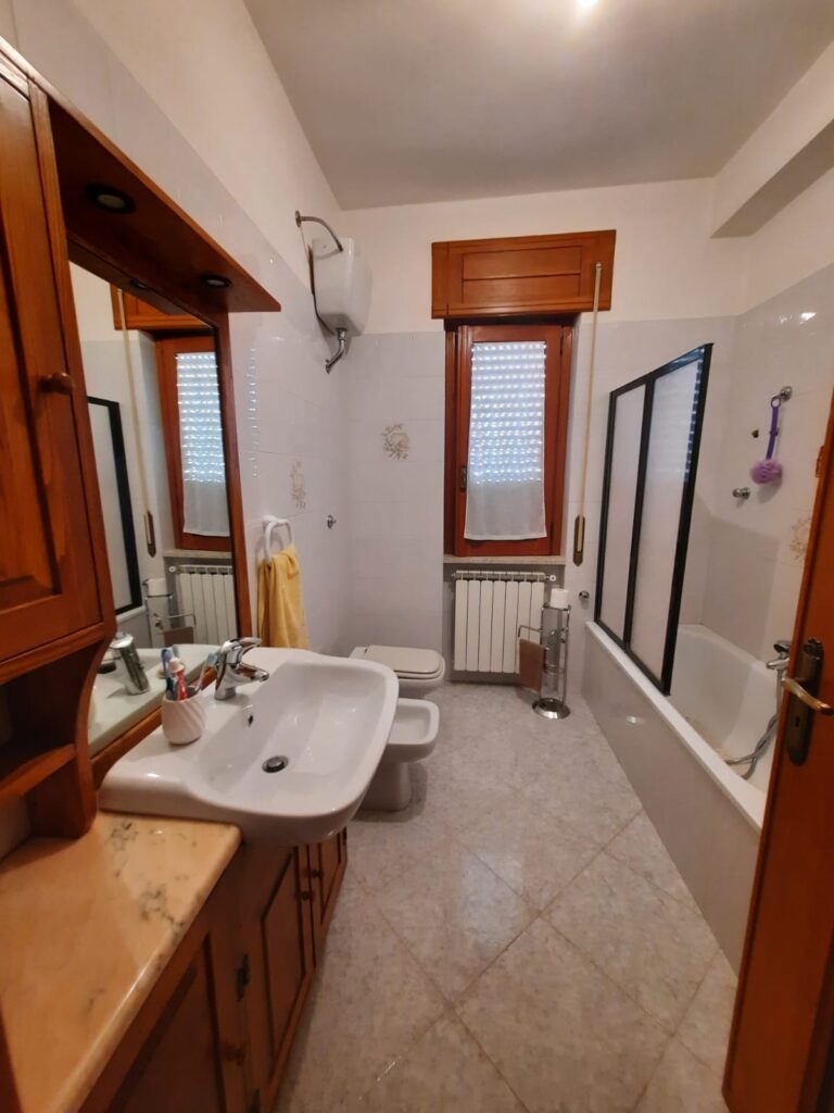 Casa indipendente nella frazione Agromonte Magnano (via Maturo, 11)