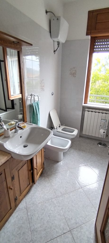 Casa indipendente nella frazione Agromonte Magnano (via Maturo, 11)