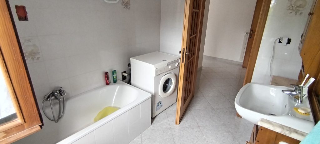 Casa indipendente nella frazione Agromonte Magnano (via Maturo, 11)