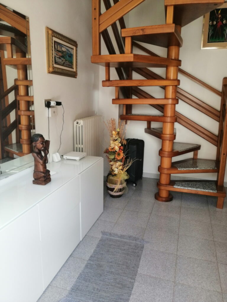 Casa indipendente nella frazione termale (via del Vecchio Stabilimento, 6)