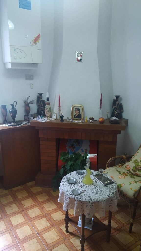 Detached house in the historic center (via Ovidio, 30)