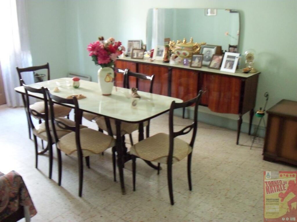 Casa indipendente nella frazione Agromonte Mileo (corso Rita Levi Montalcini , 452)