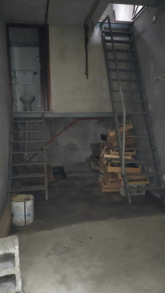 Casa indipendente nel centro storico (via Lamarmora, 8)